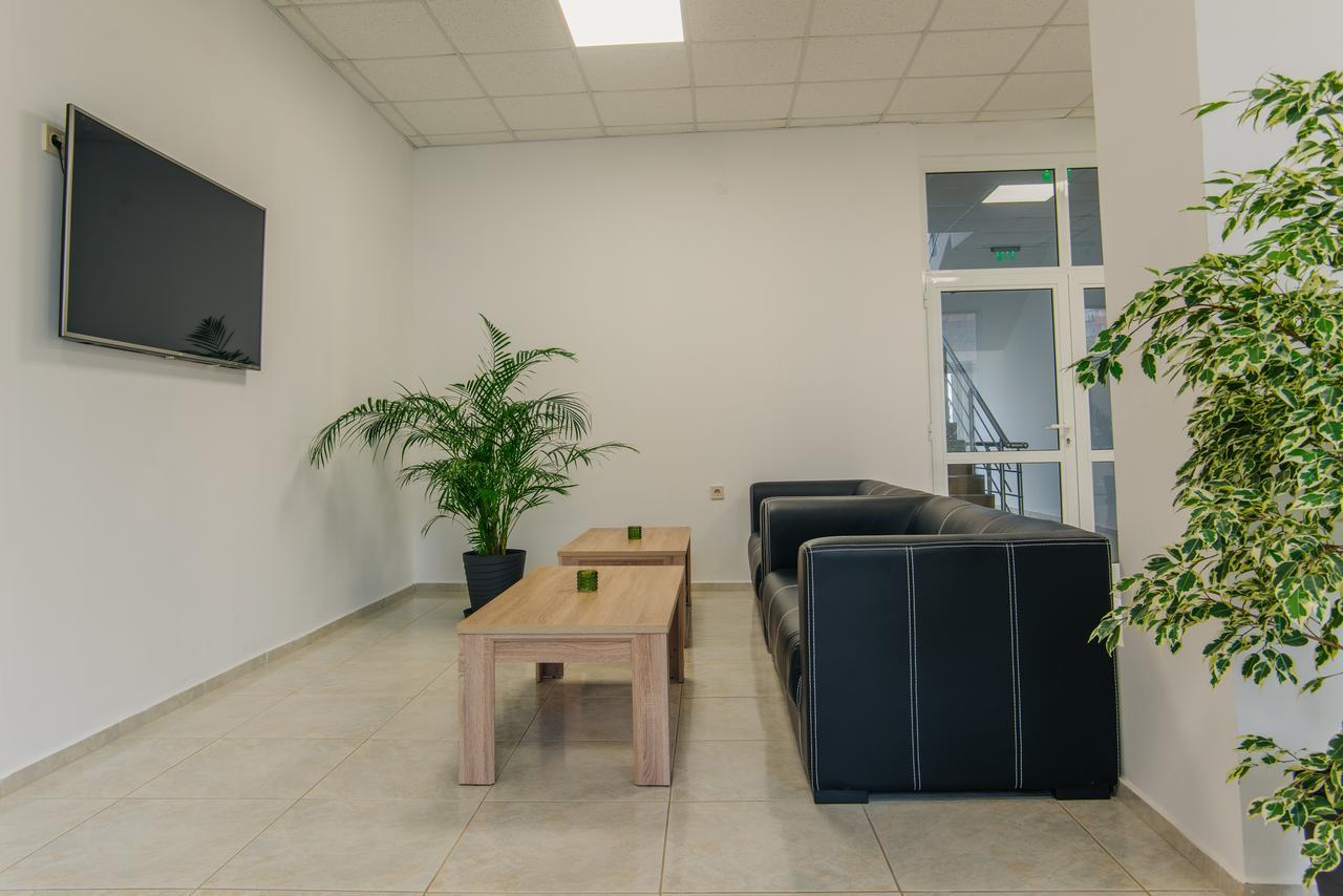 Pansion Storgozia Aparthotel Pleven Buitenkant foto