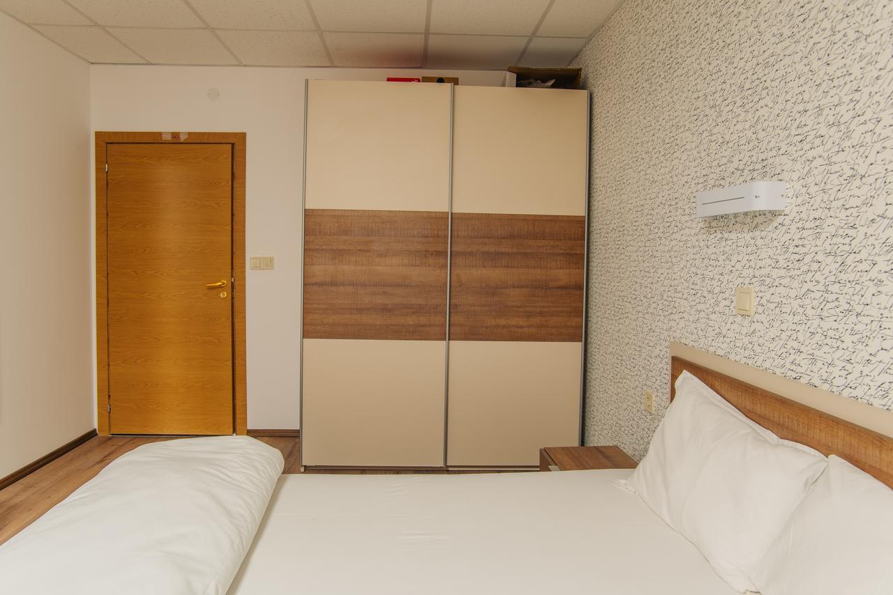 Pansion Storgozia Aparthotel Pleven Buitenkant foto