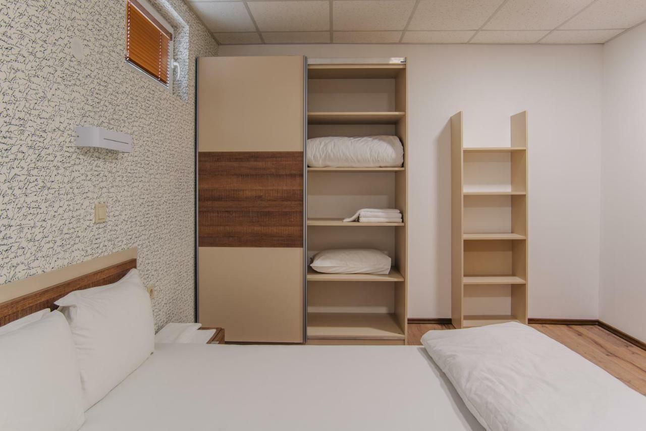 Pansion Storgozia Aparthotel Pleven Buitenkant foto